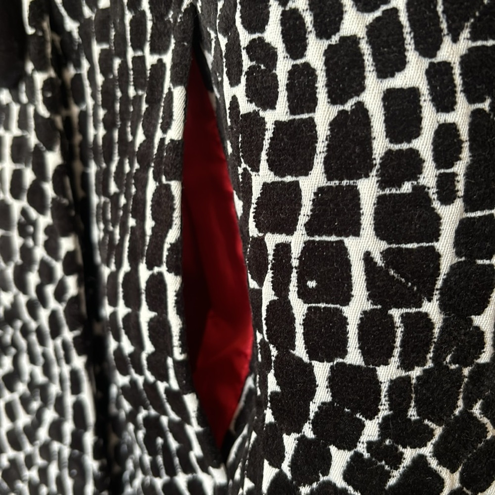Coat - Picture 6 of 7